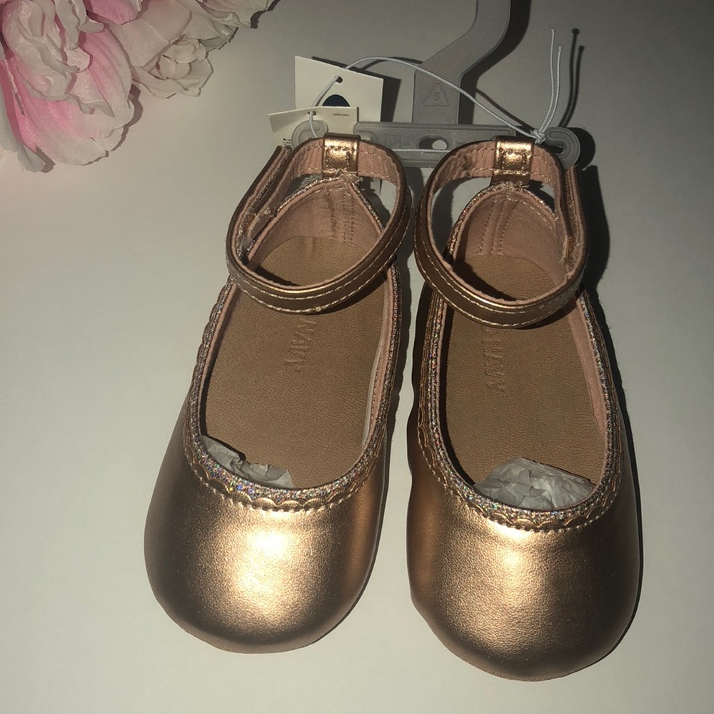 🌸NWT Baby Girl Rose Gold color elegant shoes